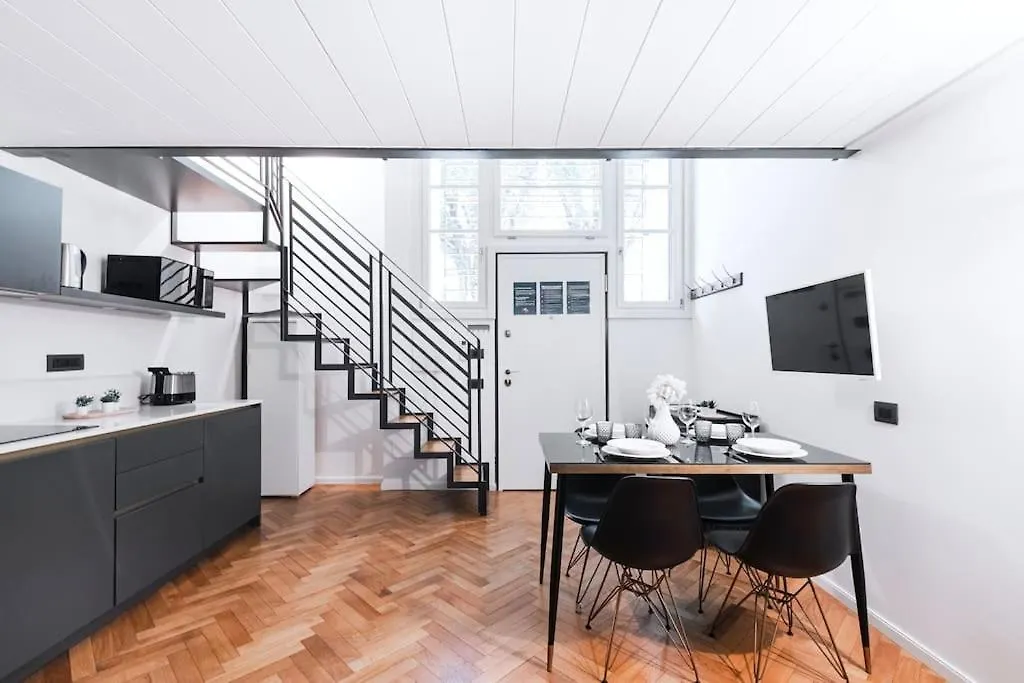 Easylife - Studio A Few Steps From Duomo Milano İtalya